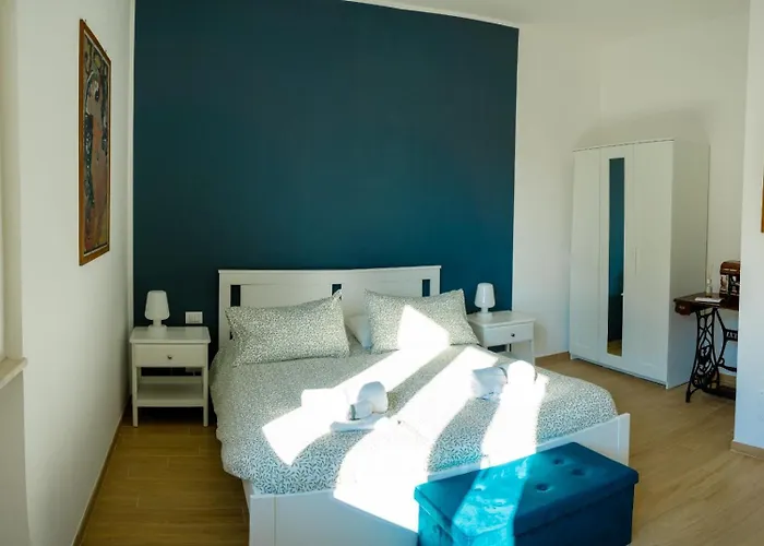 Apartment Little Blue Rom